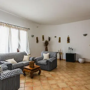 Arenella Con Piscina Вилла